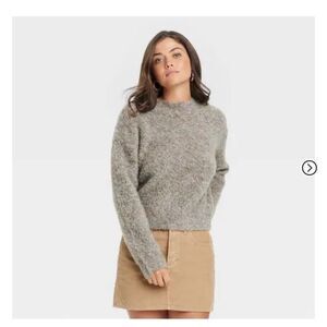 Universal Thread - Women's Boucle Crewneck Pullover Sweater - Univers Tan